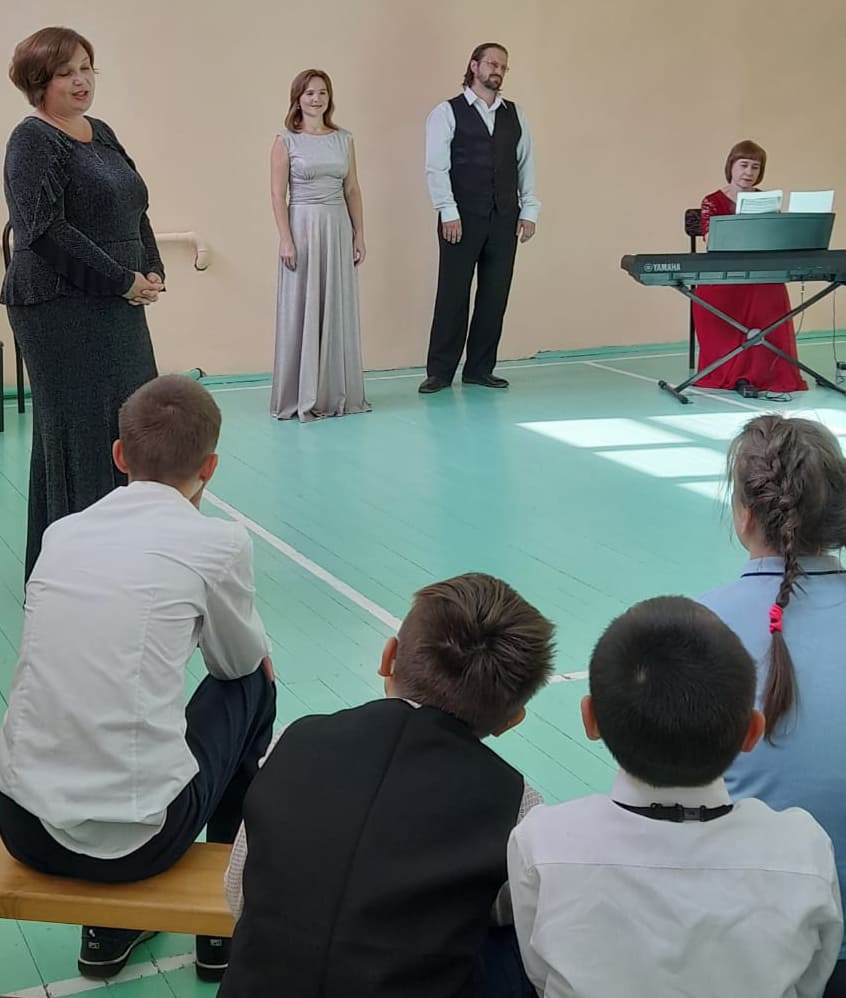 Alisa v strane muzykalnyh chudes