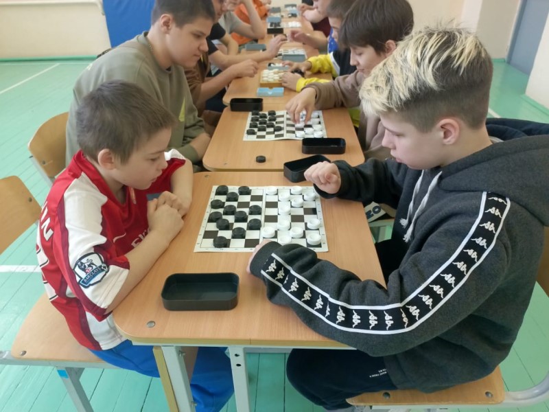 Kosmicheskij turnir po shashkam 3