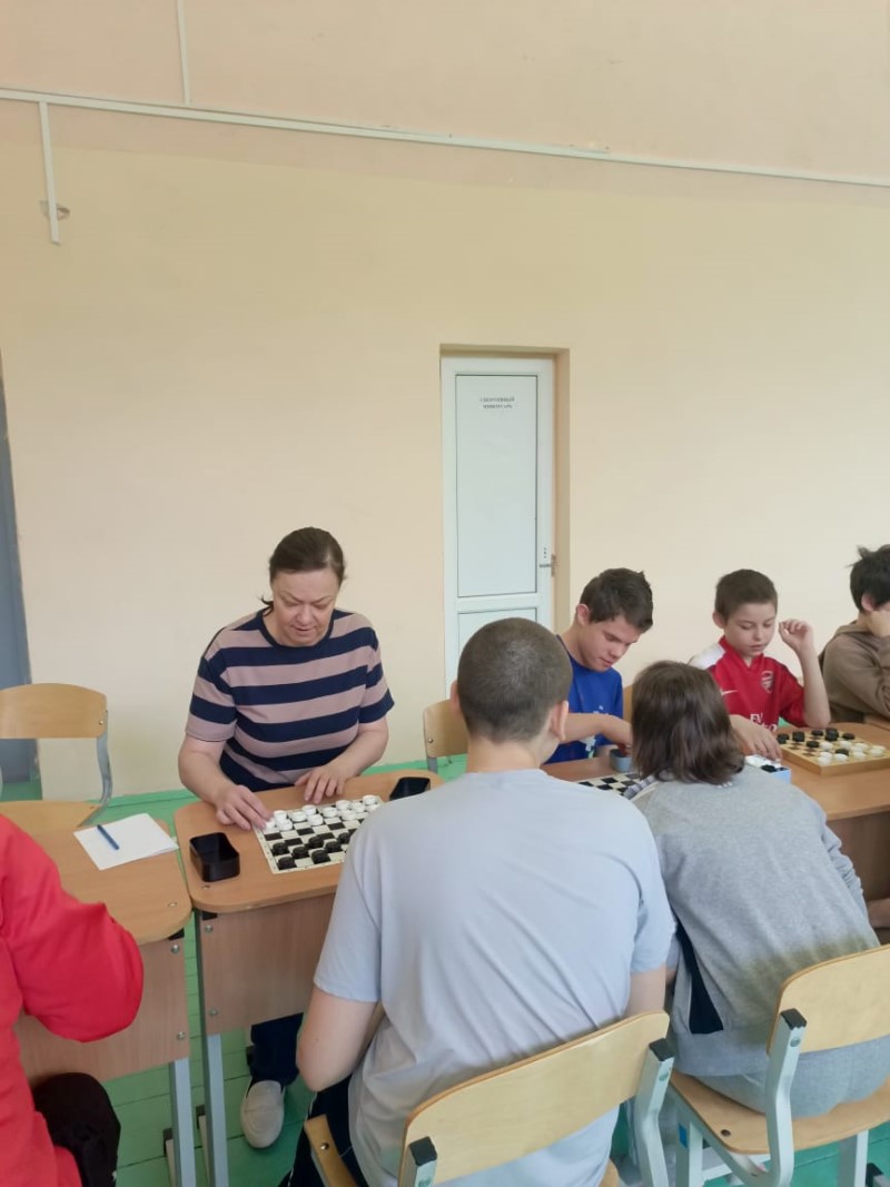 Kosmicheskij turnir po shashkam 6