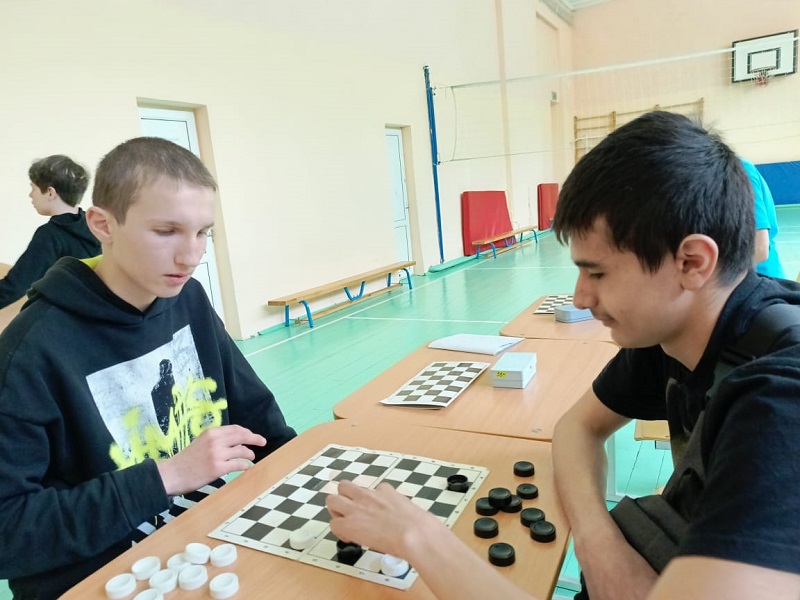 SHkolnyj turnir sredi obuchayushchihsya po shashkam 2
