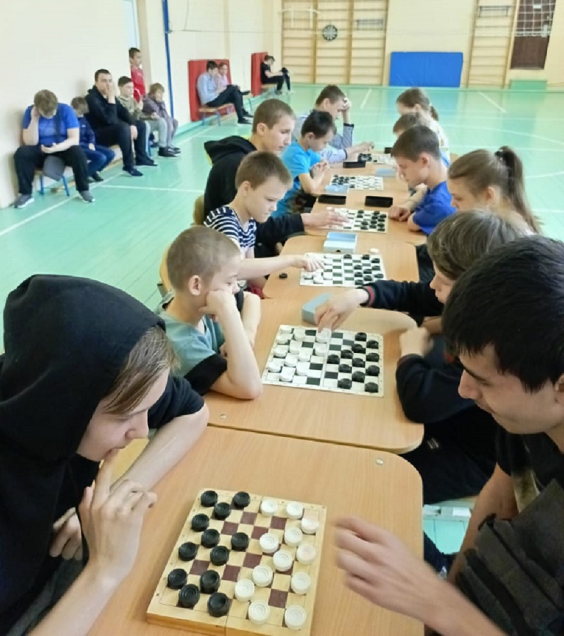 SHkolnyj turnir sredi obuchayushchihsya po shashkam 3
